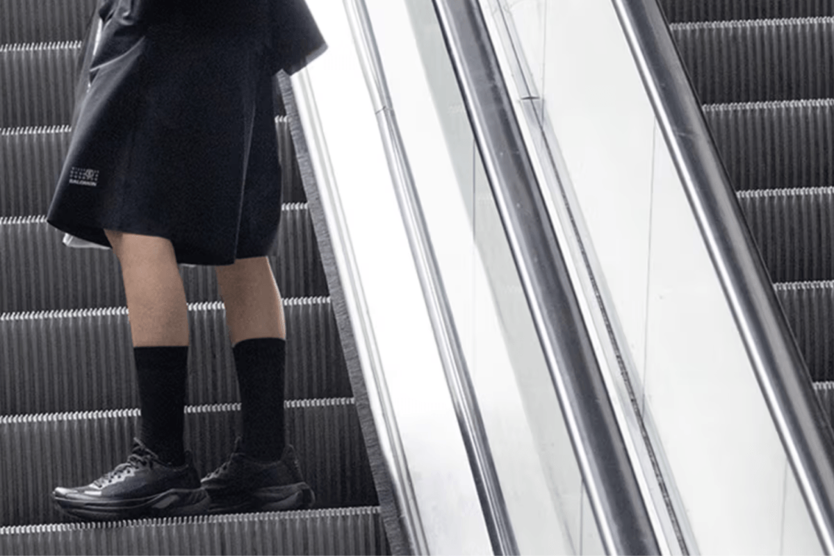 De MM6 Maison Margiela x Salomon Spring 2025 collectie is alles (en meer)